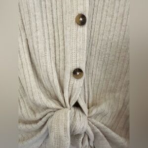 American Eagle Outfitters Beige Ribbed Knit Sweater